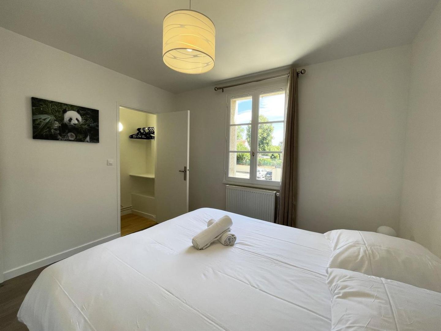 Au Bord De L'Eure - Free Parking Apartment Chartres Ngoại thất bức ảnh