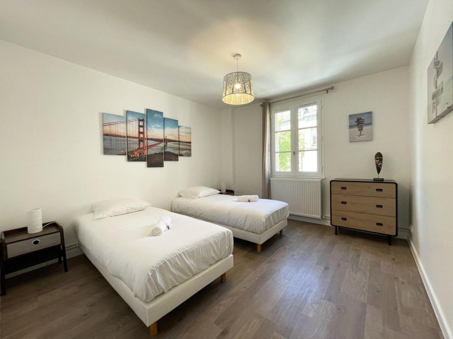 Au Bord De L'Eure - Free Parking Apartment Chartres Ngoại thất bức ảnh