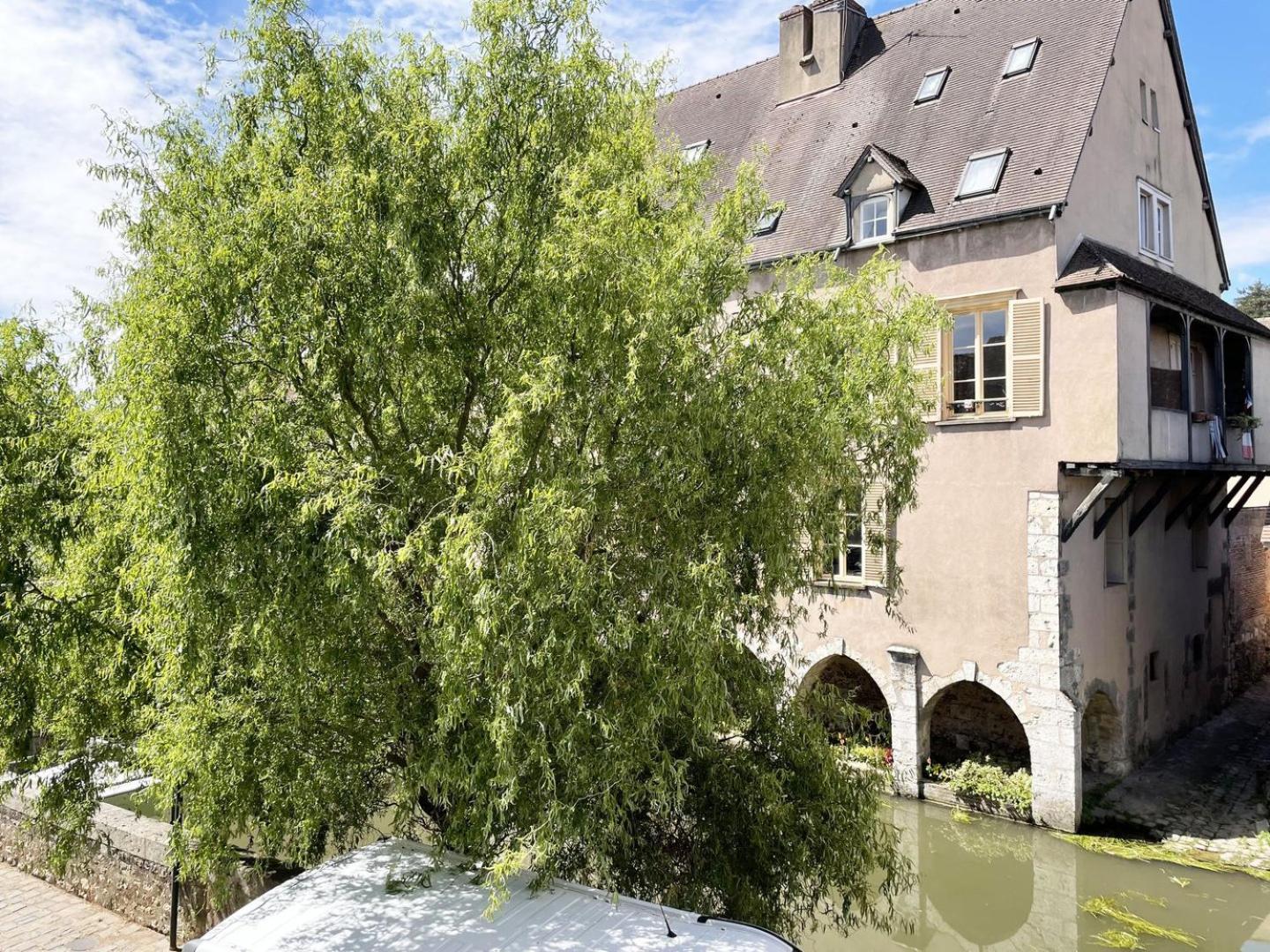 Au Bord De L'Eure - Free Parking Apartment Chartres Ngoại thất bức ảnh